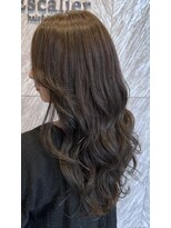 エスカリエ(Escalier)&nbsp;清楚なのにどこか色っぽい韓国風くびれロング