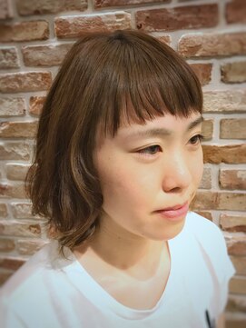 トモリヘアルーム (tomori Hair room) フラッフィーフレンチ・ミディアムボブ