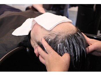 リッカヘアーメイク (ricca hair make)の写真/【奈良で希少★】本格バリ式ヘッドスパで頭皮の汚れを除去するのはもちろん疲れを解消したい方もオススメ◎