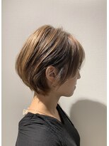 ダブル(W) 3Dハイカラーくびれショート