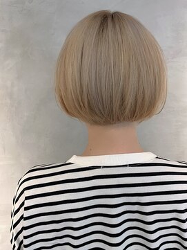 カラーアンドケアリタ(color&care Lita) ミニボブ×ホワイトベージュ