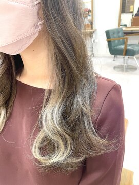 ロア(lore) 【lore 銀座】大人のイヤリングカラー♪ホワイトベージュ☆