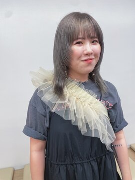 バド(bado) グレージュ