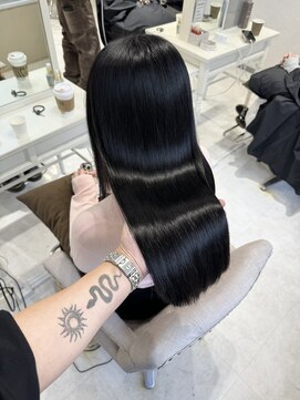 コア 梅田茶屋町店(Core) 髪質改善×縮毛矯正×美髪カラー 【core 茶屋町】