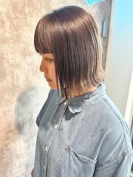 セロ(sero) 外ハネボブカットスタイル