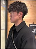 ツイストスパイラルパーマ 束感 20代 ツーブロック マッシュ