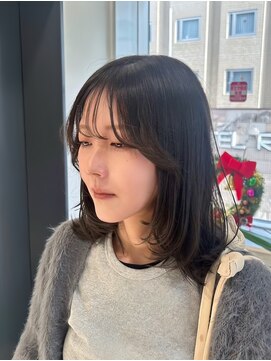 オリーブグレージュ/透明感カラー/ボブレイヤー