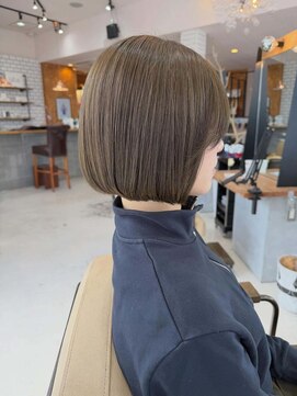 スミス(SMITH) オリーブカラー×ボブ