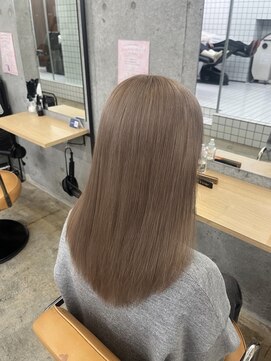 マジコ 表参道(Magico) 艶感ベージュ