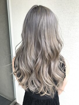 ヘアメイク アリープ(HAIR MAKE ALEAP) シルバーアッシュ[シルキー/オルチャンへア/リラクシー/10代]