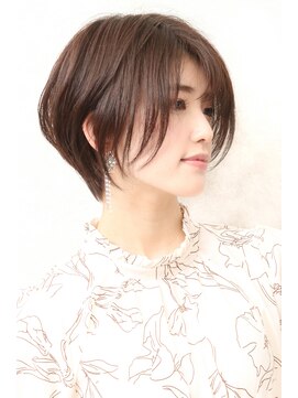 シトロン ブラン(CITRON blanc) チェリーピンクで大人ガーリー　大人ショート