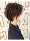 長め前髪のくびれショート