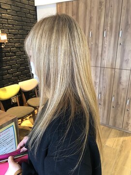 リベア トウキョウ 東大島店(Rever Tokyo) さらさらストレート/明るめグレイヘア[東大島/東大島駅]