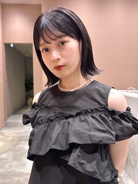 ガーデンヨコハマエスト(GARDEN YOKOHAMA est) 暗髪　ラベンダーカラー　グレージュ　切りっぱなしボブ　前髪