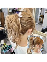 ラグズ 茅ヶ崎(LAGUZ)&nbsp;【ヘアセット】 ハイトーンに合う柔らかポニーテール白リボン♪