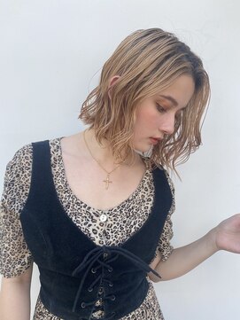 レオニード 表参道(LEONID) ハイトーン大人ボブニュアンスカール