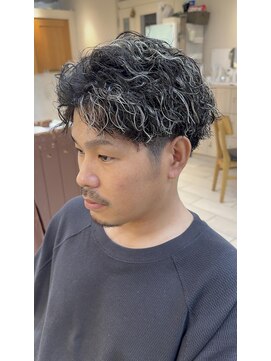 テトラ バイ ネオリーブ 横浜西口店(tetra by neolive) 横浜★ハイライトとツイストスパイラルパーマ