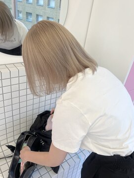 ミテ ナゴヤ(mite nagoya) ブロンドベージュ