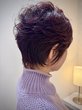 ケンジスマート(KENJE smart) お手入れ簡単大人ショートヘア。