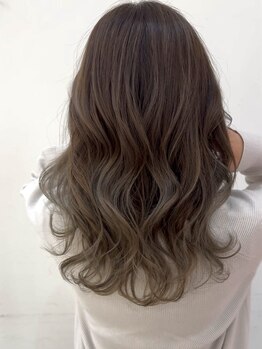 ゼル ビッグアイ(ZELE)の写真/なりたい姿を叶える”ZELE”キレイからカッコいいまで、大人女性の魅力を最大限引き出すスタイルを。