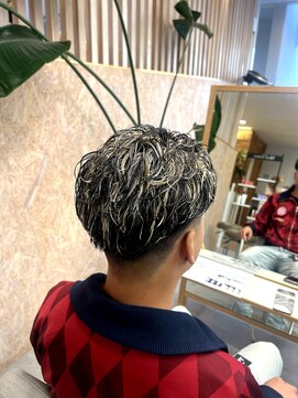 ブローチェラウカ(Broche lauka) 極道パーマ×ハイライト