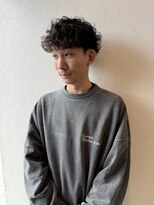 ラフ バイ マグ 南松本(R.A.F. by Mag)&nbsp;波巻きパーマスパイラルパーマセンターパートウルフマッシュ韓国