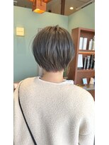 クルニエ(crenier) オリーブグレージュ/丸みショート/ブリーチカラー