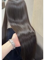 サロンドクオリア(Salon de Qualia) ブリーチなしで作る透明感グレージュ