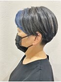 刈り上げ　ショートボブ