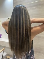 ラビス クローバー(Lovis clover)&nbsp;《RIN》エクステ×ハイライト