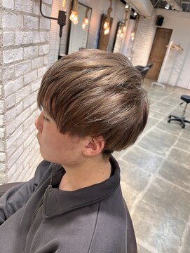 エイトセカンド 新宿三丁目店(EIGHT second) ミルクティーグレー