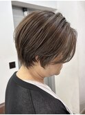白髪ぼかし×ショートヘア