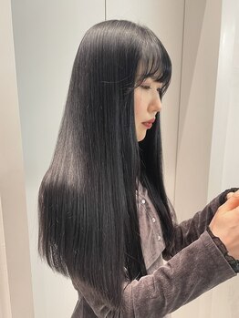 アルティファータ(artifata)の写真/ナチュラルで、女性らしい柔らかな印象を演出♪毛先までなめらかな指通りと艶感で自然な仕上がりに。
