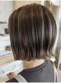 ダブルカラーショートボブインナーカラーハイライトケアブリーチ