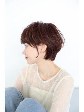 メモリーズ 表参道(Memories) 30代40代50代耳かけショート前髪なしハンサムショート白髪ぼかし