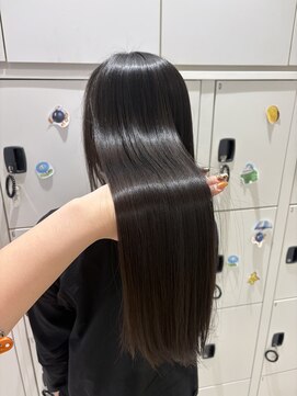 ケンジ 平塚 アネッタ(KENJE annetta) 艶髪/aujuaトリートメント/髪質改善カラー