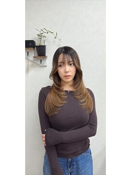 リングバイモアムー(Ring by Moremuu) レイヤーカット　レイヤースタイル