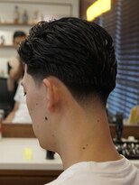 ザチョップショップ キチジョウジ(THE CHOP SHOP KICHIJOJI)&nbsp;テーパーフェードカットセンターパートシェービング吉祥寺理容室
