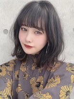 シアバイルーシー(SIA by LUCEY)&nbsp;暖色カラーブリーチなしピンクボルドーカラーレイヤーカット赤髪
