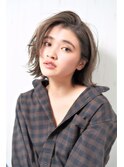外ハネ色っぽボブ