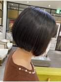 大人前下がりショートボブ
