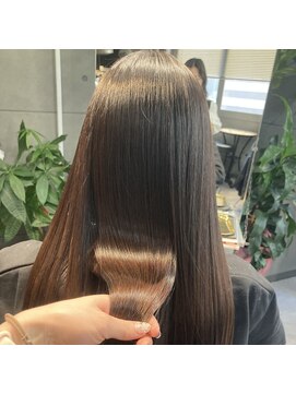 ヴィオラスバイポッシュ ギンザ(Violus by Posh GINZA) 絹髪矯正by髪質改善