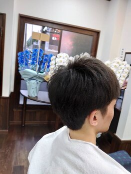 イーストフィールドの写真/学生さんに大人気♪理容室だからこその技術力で、あなたに似合うスタイルを提供してくれます！