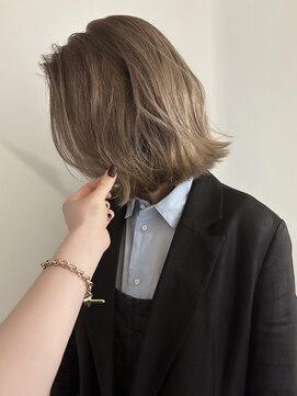 ライン(LINE) ボブ/ベージュ/ハイトーン