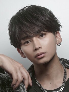 ナチュラル 渋谷(NATURAL) フェザーパーマ/スパイキーショート/サーフカール[メンズ/渋谷]