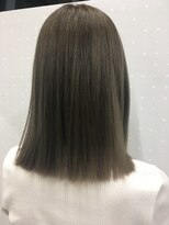 レンネ(Renee) 切りっぱなし×シアーベージュ