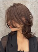 外ハネくびれレイヤー/ミディアムヘア/ウルフボブ/くせ毛/抜け感