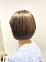 ネオリーブウリ 二子玉川店(Neolive uri) イメチェンホワイトブロンド外ハネボブ美髪ワイドバング