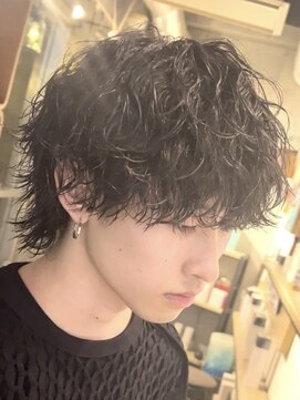 レタッチ バイ フィフス 天神大名(RETOUCH by fifth) 天神大名メンズパーマツイストスパイラルパーマ波巻きパーマ強め