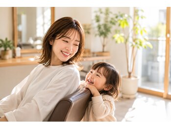 ジル(Jill)の写真/《お得な親子割あり》お子様同伴大歓迎！ママの白髪ぼかしや時短ケアも叶うアットホーム空間